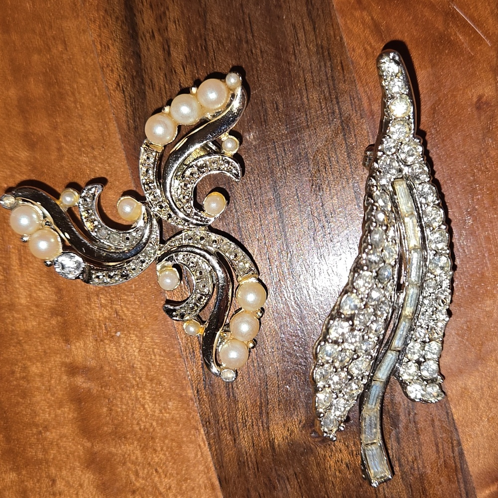 ​Vintage "As-Is" Brooch Repair Lot